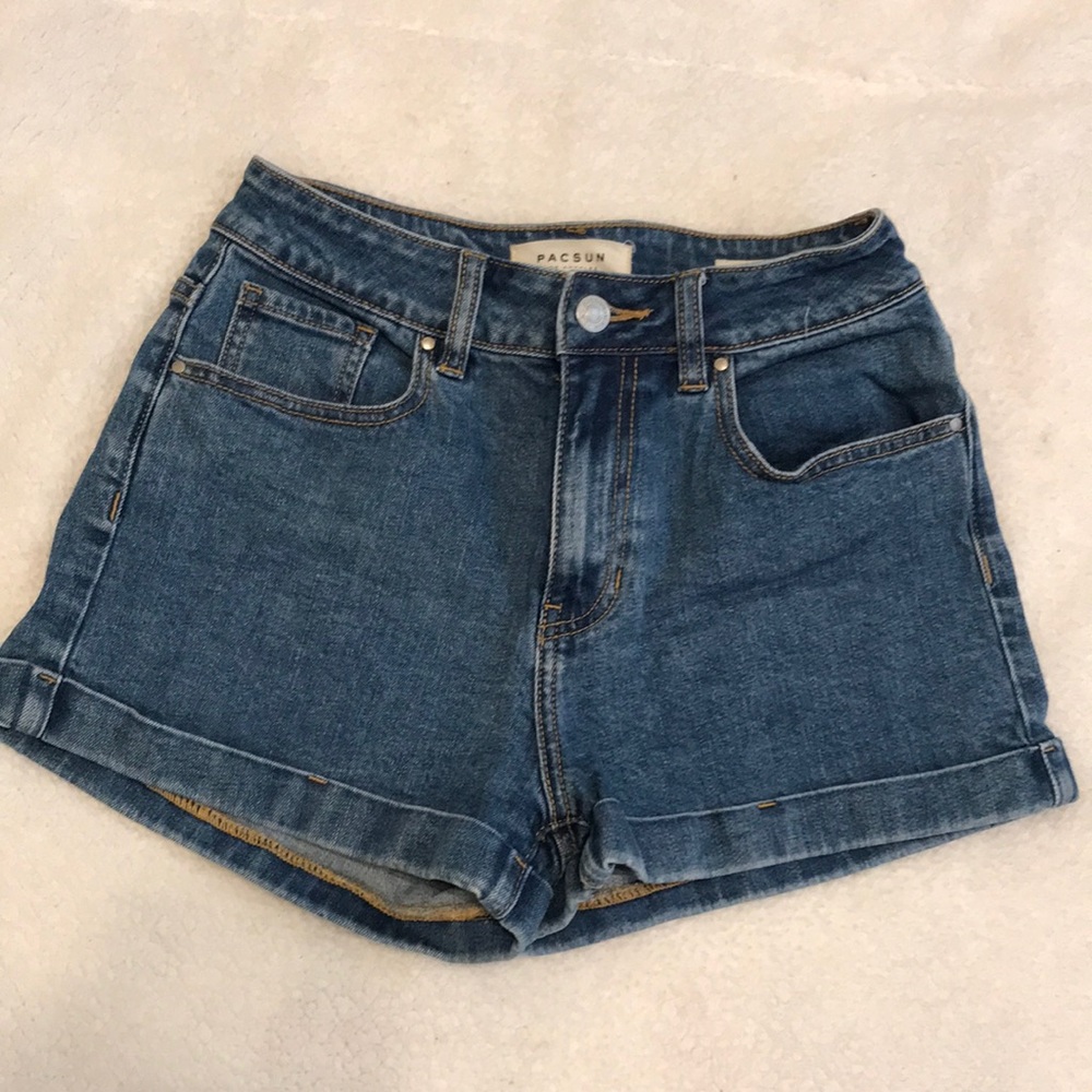 PacSun Dark Wash Mom Shorts!